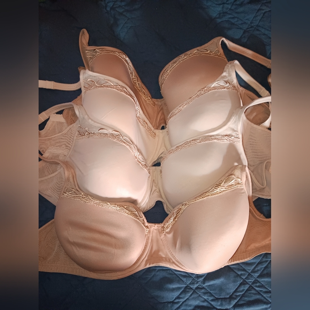 4 Nude Underwire Bras - Size 34DDD